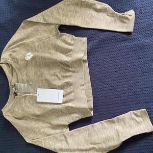 Women’s Best Move Seamless Long Sleeve Crop NWT